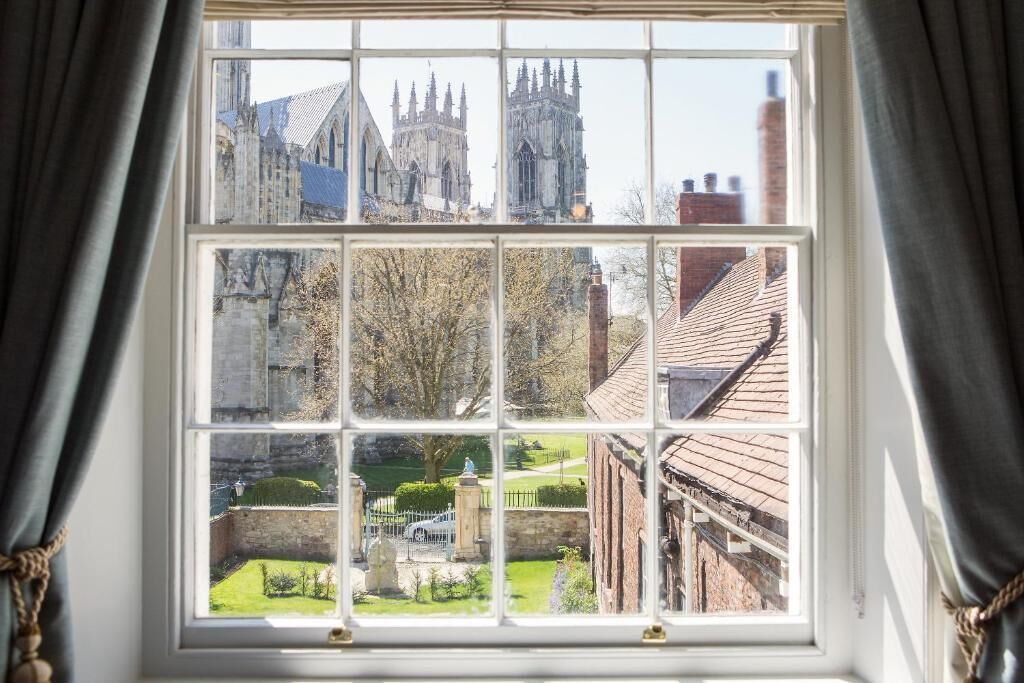 Somerset, Deluxe Double | Premium bedding, down comforters, in-room safe, individually decorated