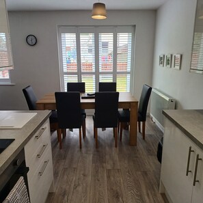 Apartment | Dining - Captivating 2-bed Apartment in Bridlington (Bridlington)