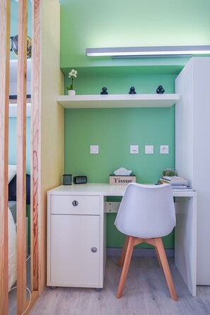 المنشأة من الداخل