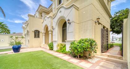 Premier 6BR Villa with Assistant's Room and Private Pool in Frond E Palm Jumeirah by Deluxe Holiday Homes