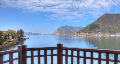 Villa Cecilia - luxurious and elegant liberty lakefront villa