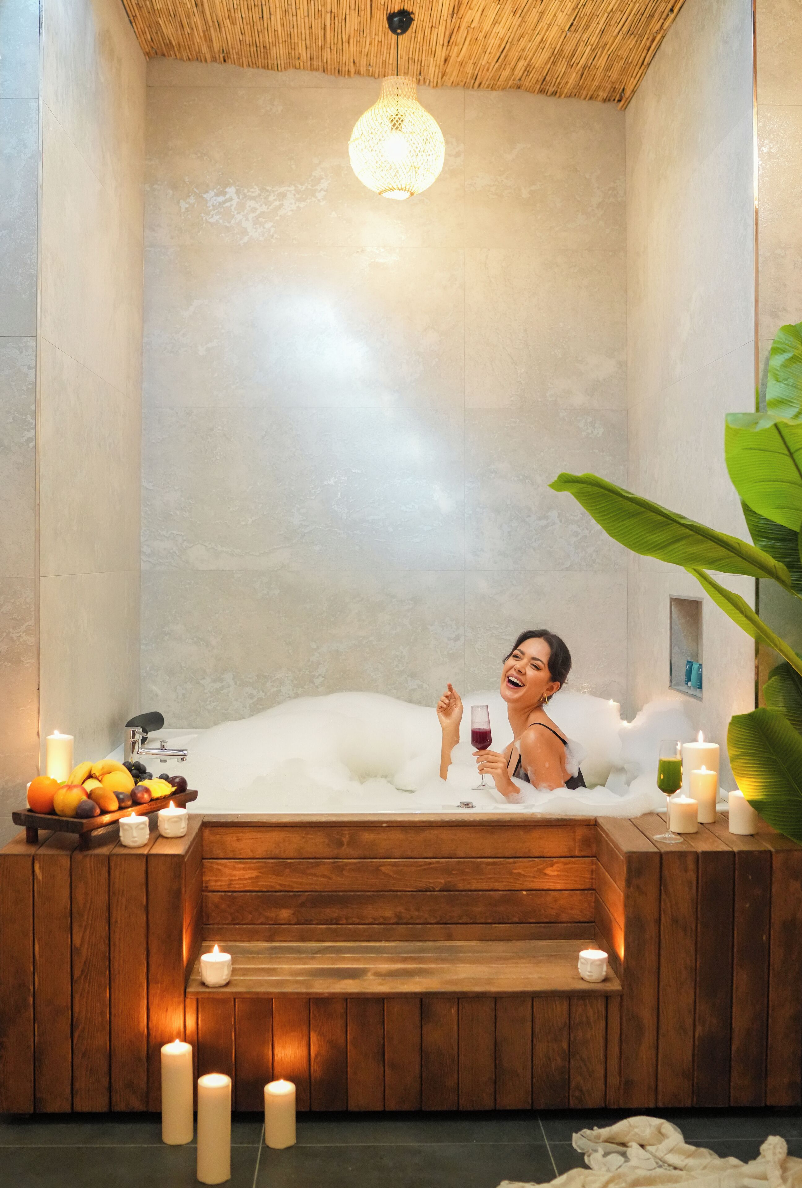 Sauna, 3 treatment rooms