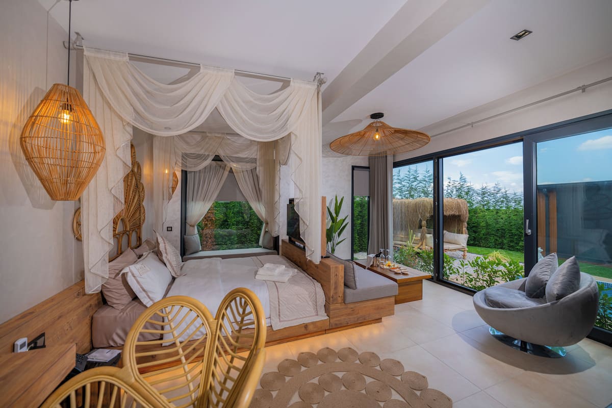 Honeymoon House