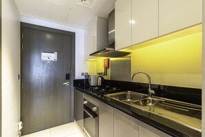 Private kitchen - Damac Maison Prive \ Furnished Studio \Business Bay \ Blueoceanholidayhomes (Dubai)
