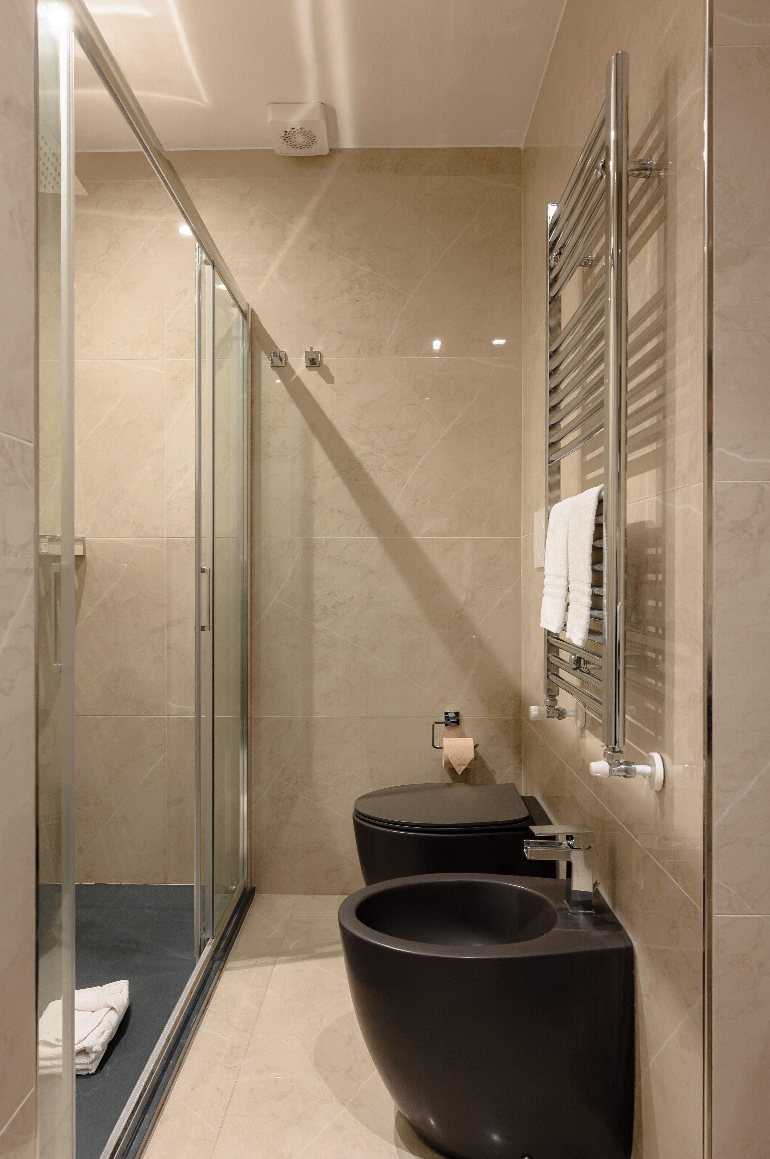 Deluxe Room, 1 King Bed with Sofa bed, Balcony | Bathroom | Shower, rainfall showerhead, free toiletries, hair dryer