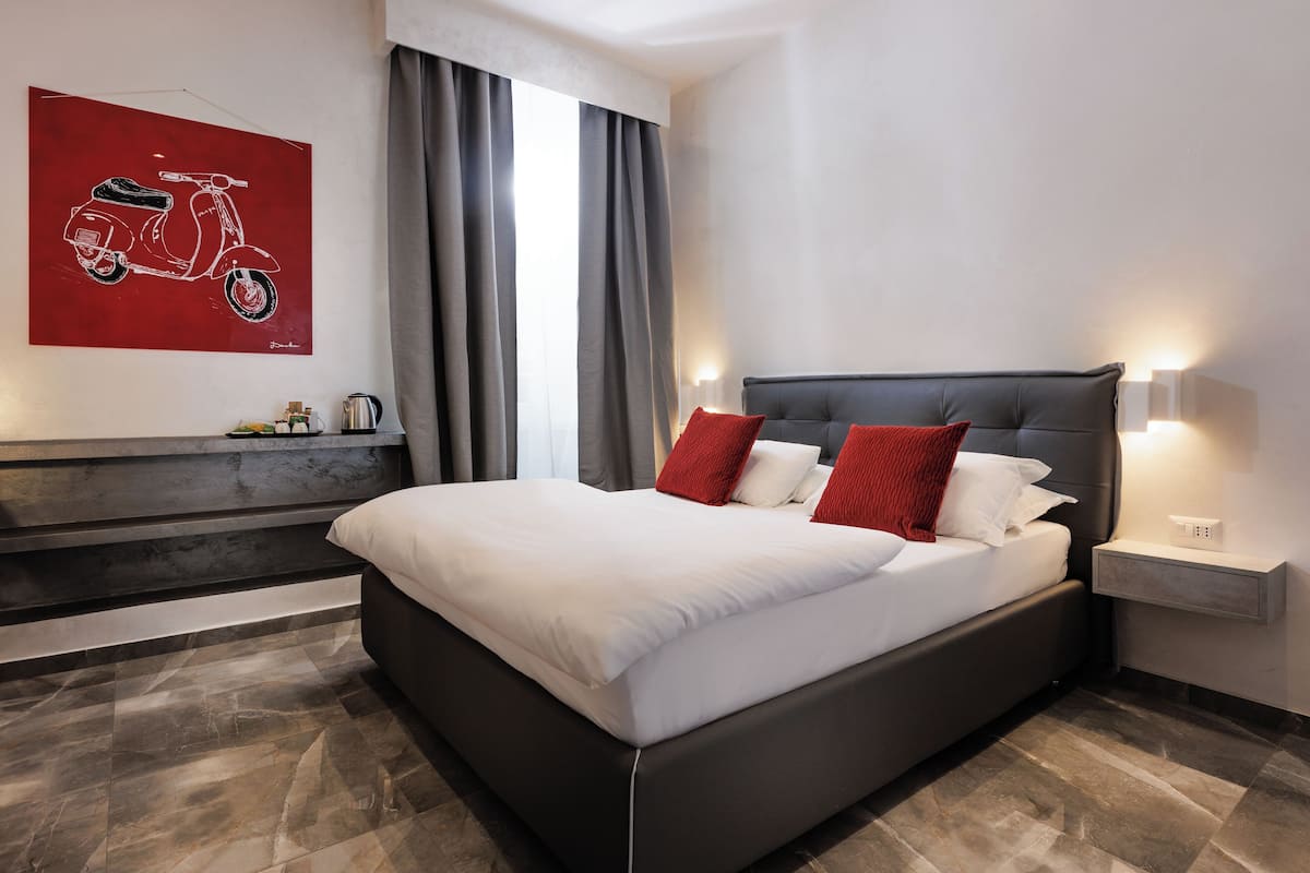 Exclusive-Zimmer, Stadtblick (2) | 1 Schlafzimmer, hochwertige Bettwaren, Daunenbettdecken