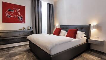 Exclusive-Zimmer, Stadtblick (2) | 1 Schlafzimmer, hochwertige Bettwaren, Daunenbettdecken