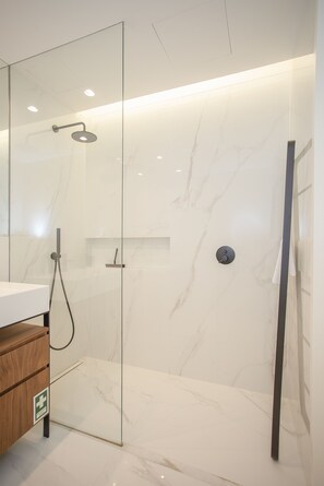 Apartment | Badezimmer | Handtücher