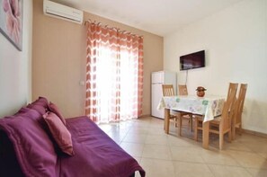 Living area - Modern apartment with a pool & BBQ (Seget Vranjica)