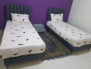 2 bedrooms, iron/ironing board, travel cot, free WiFi