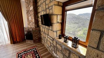 Hochwertige Bettwaren, Minibar (mit einigen kostenlosen Artikeln)