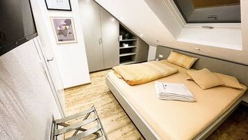 1 bedroom, iron/ironing board, WiFi, bed sheets