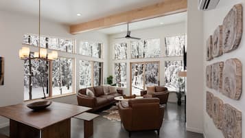 Romantic Villa | Living area