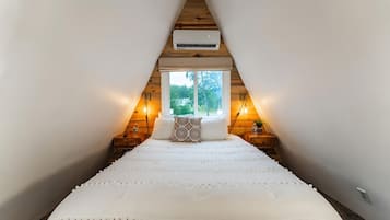 3 bedrooms, desk, free WiFi, bed sheets