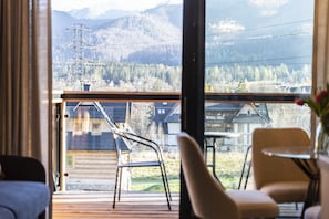 Lägenhet Deluxe | 1 sovrum, arbetsyta för laptop, strykjärn/strykbräda och gratis wi-fi