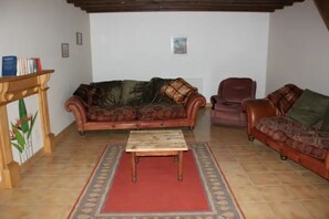 Smart TV, reproductor de DVD y libros 