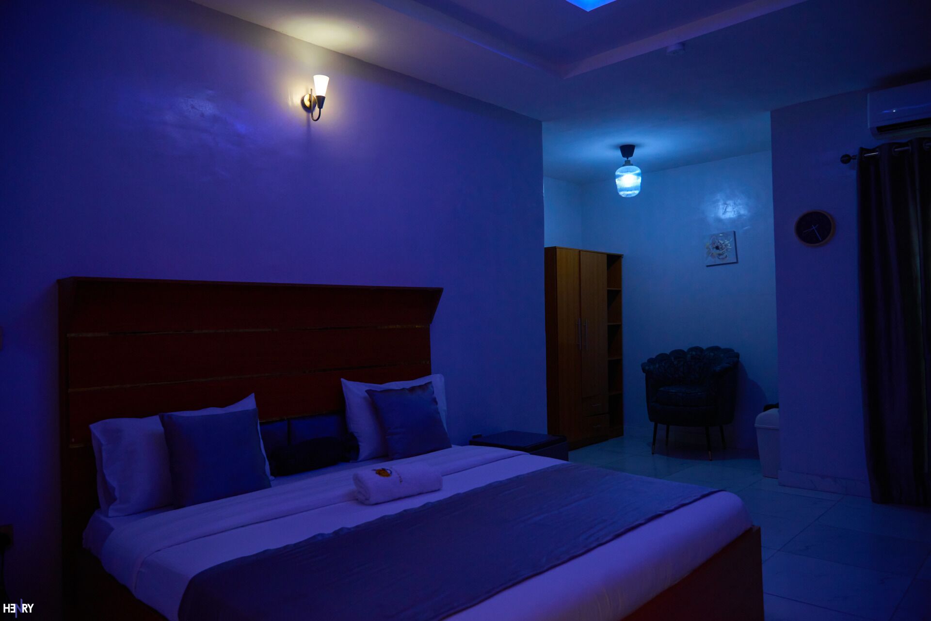 Frigobar, individualmente mobiliados, Wi-Fi de cortesia, roupa de cama