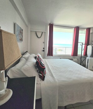In-room safe, iron/ironing board, travel cot, free WiFi - Ocean View Studio • Steps to Beach (Daytona Beach)