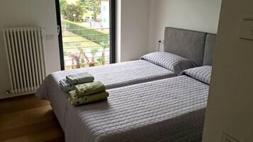 2 sovrum, strykjärn/strykbräda, resesäng och gratis wi-fi