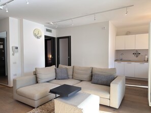 Smart-TV, Bücher, Drucker