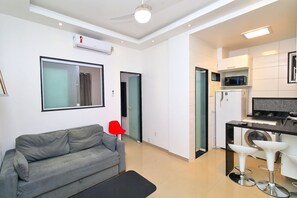 Deluxe Apartment | Living area - Rio Spot U051 quadra da praia (Rio de Janeiro)