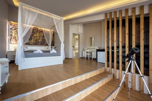 4 Schlafzimmer, Schreibtisch, schallisolierte Zimmer