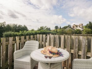 Cottage | Tempat makan luar