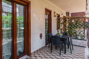 Basic Apartment | Terrace/patio - Lemon Tree Apartments by Wonderful Italy (Giardini Naxos)