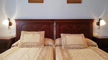 6 habitaciones, tabla de planchar con plancha y wifi gratis