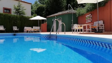 Piscine extérieure (ouverte en saison)