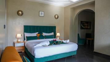 Junior Suite, 1 King Bed, Private Bathroom, Garden View | 1 bedroom, in-room safe, free WiFi