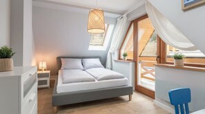 2 عدّة غرف نوم وواي فاي وملاءات أسرّة