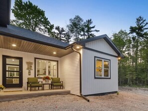 Exterior - New, charming custom home, 7 minute walk to the beach (Sturgeon Bay)