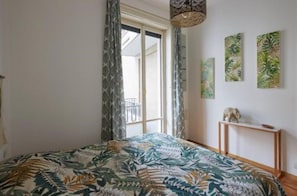 2 bedrooms