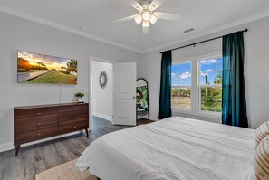 4 bedrooms, WiFi, bed sheets - Banana Villa,Waterfront,Golf Cart,Kayak,New Home (North Myrtle Beach)