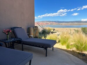 Luxury-Zimmer, 1 King-Bett, Terrasse, Seeblick | Terrasse/Patio