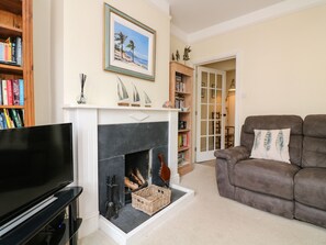 Living area - Mayflower, 9 Coronation Road (Salcombe)