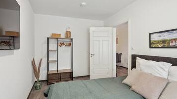 1 Schlafzimmer, Reisekinderbett, kostenloses WLAN, Bettwäsche