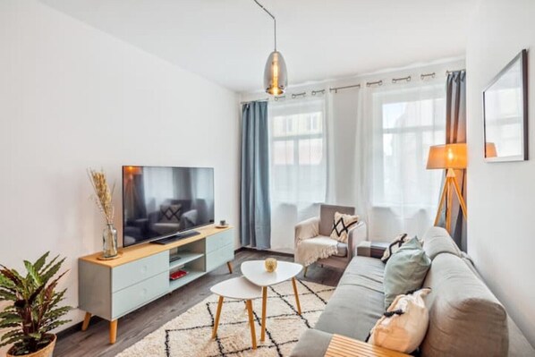Smart TV, books