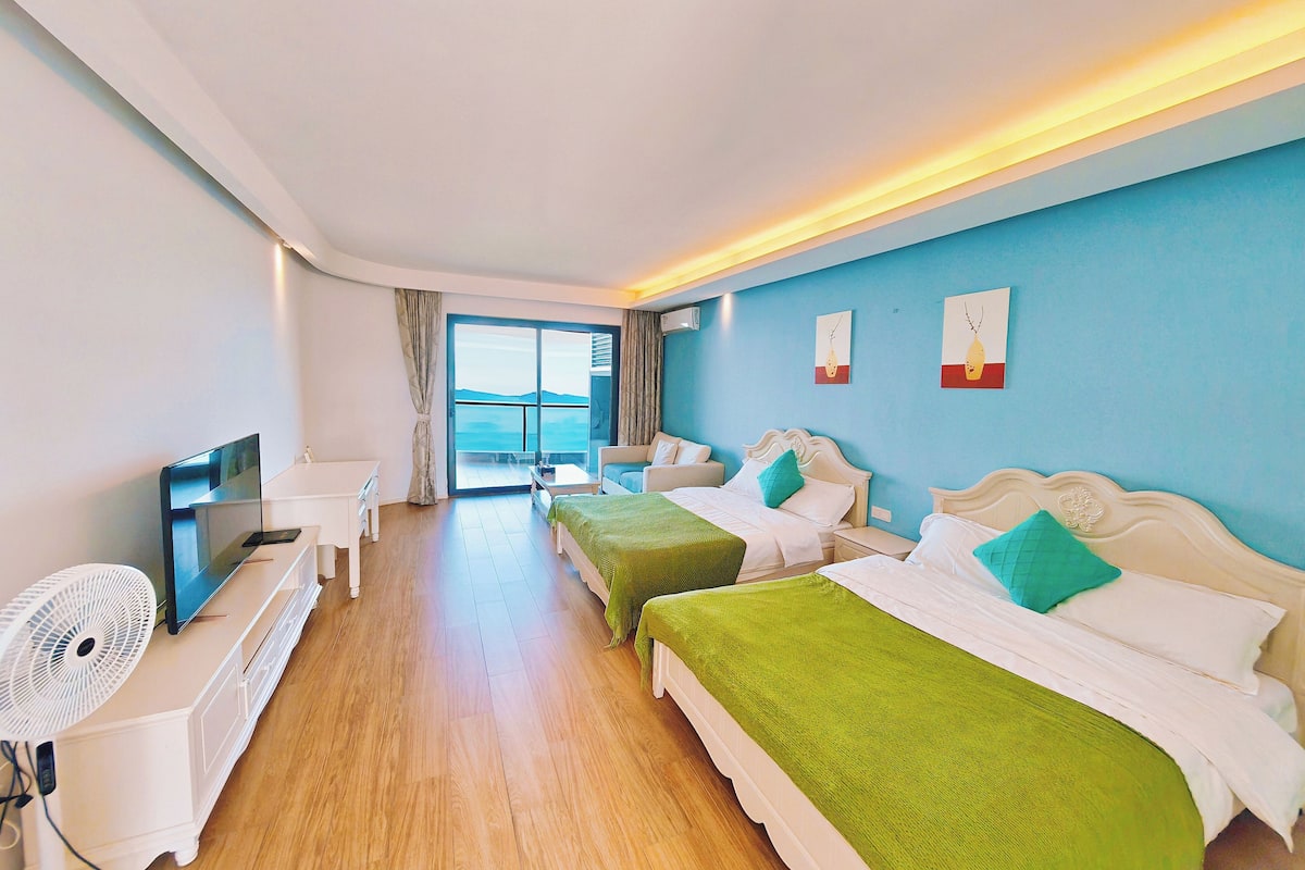 Apartemen Superior, 2 Tempat Tidur Queen, pemandangan laut | Seprai premium, selimut bulu angsa, busa memori, dan Wi-Fi gratis