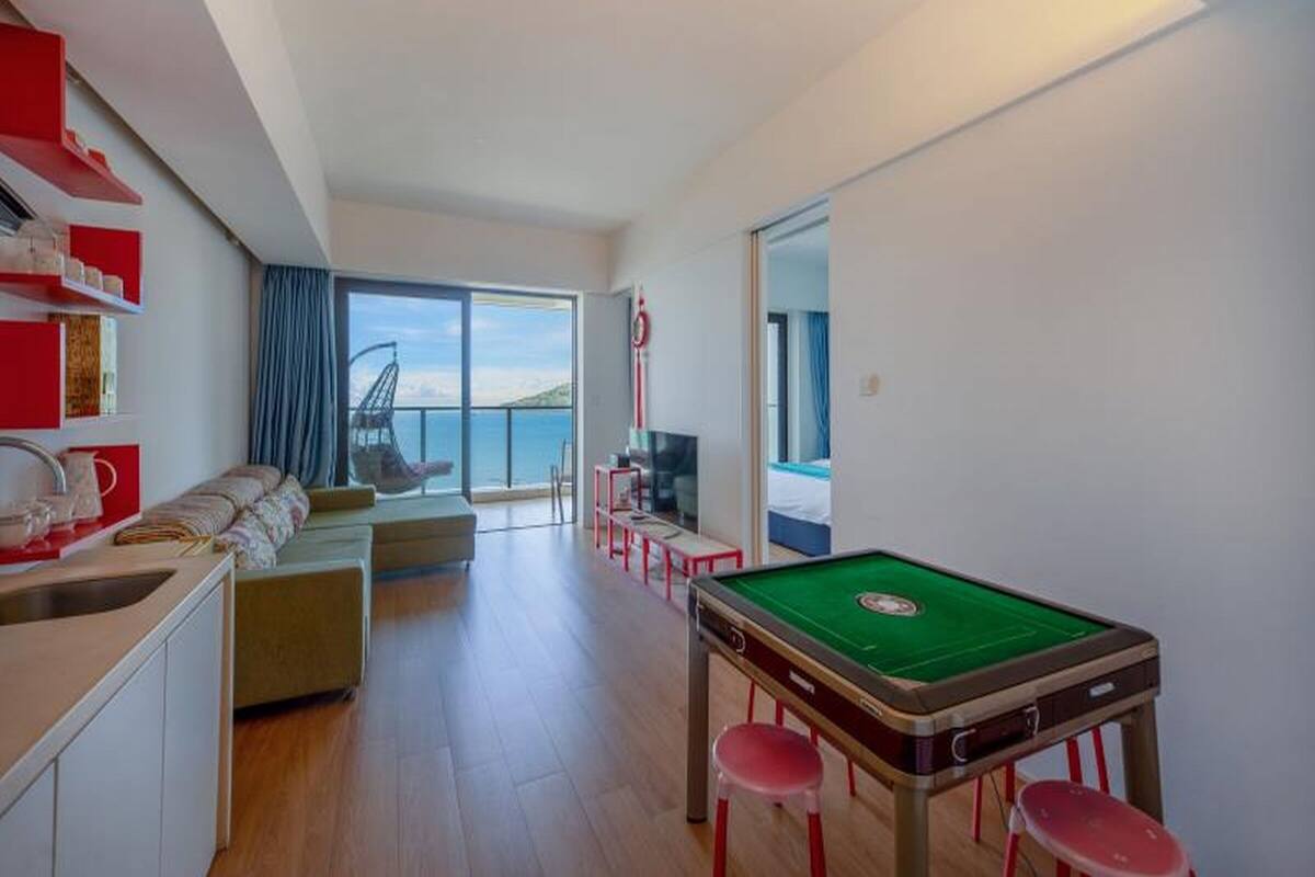Suite Superior, 1 Tempat Tidur King, pemandangan laut | Ruang keluarga