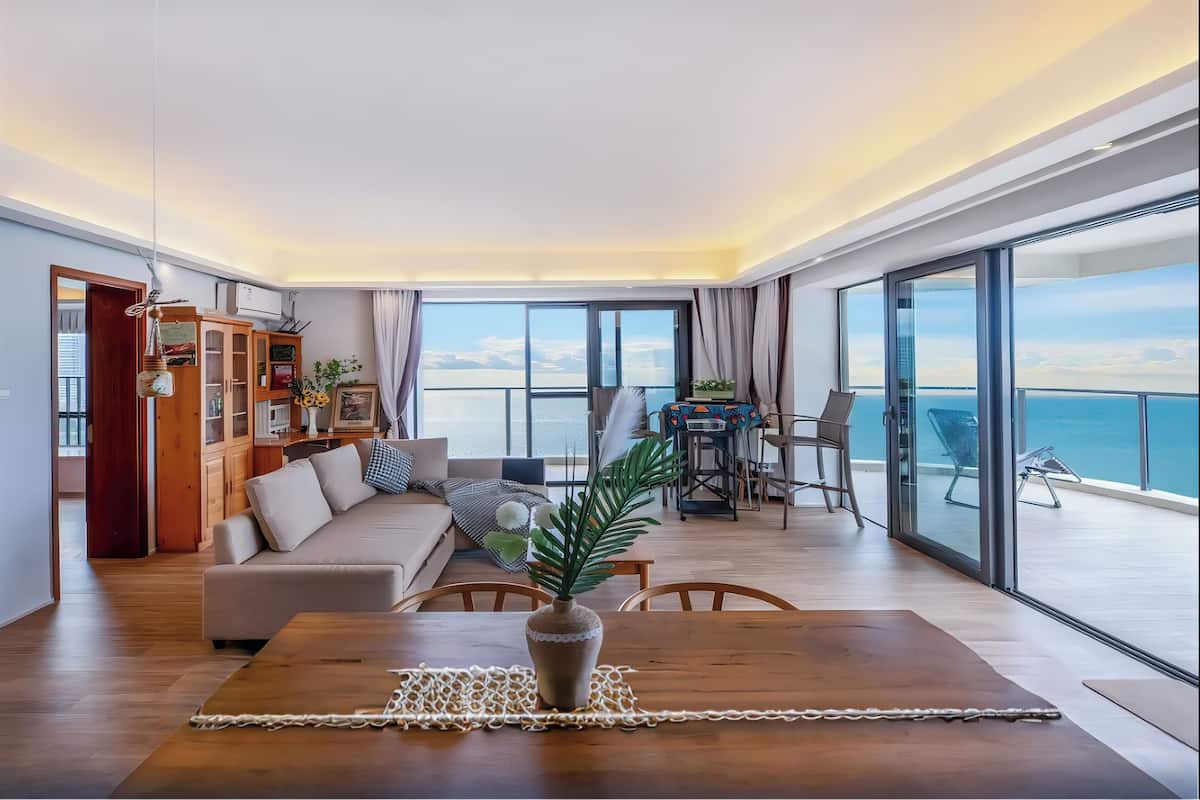 Suite Panorama, Beberapa Tempat Tidur, pemandangan laut | Seprai premium, selimut bulu angsa, busa memori, dan Wi-Fi gratis