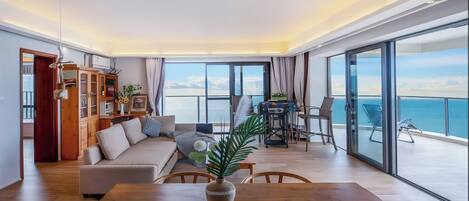 Panoramic Suite, Multiple Beds, Sea View
