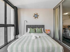 3 habitaciones, escritorio, wifi gratis y ropa de cama 