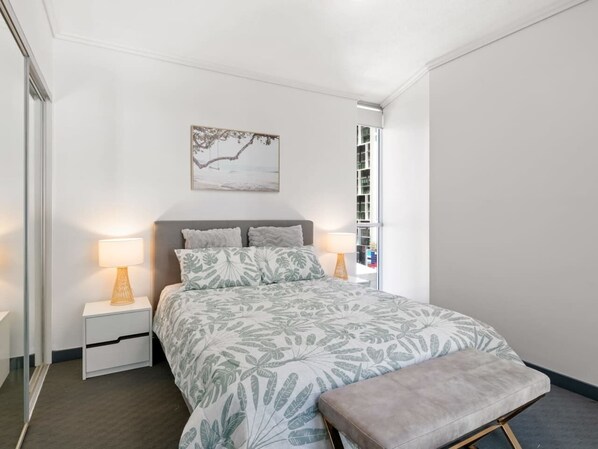 2 bedrooms, desk, iron/ironing board, free WiFi