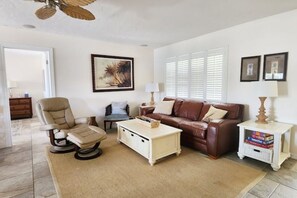 TV connectée, lecteur de DVD, chaîne hi-fi