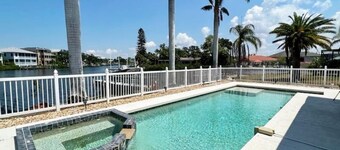 Pets, Plunges & Peace on the Gulf of Mexico