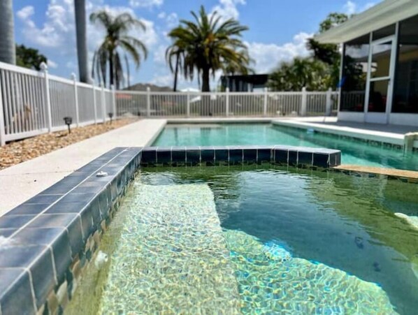Piscine extérieure