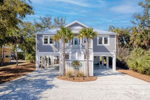 Exterior - Jungle House, Pet Friendly, Luxury New Edisto Hom (Edisto Island)