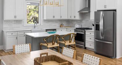 Jungle House/ Pet Friendly/ Luxury New Edisto Home